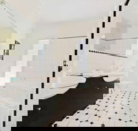 Wine and Roses BB - Accommodation Melbourne