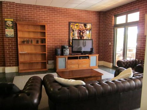 Holiday On Mostyn - Accommodation Melbourne 6
