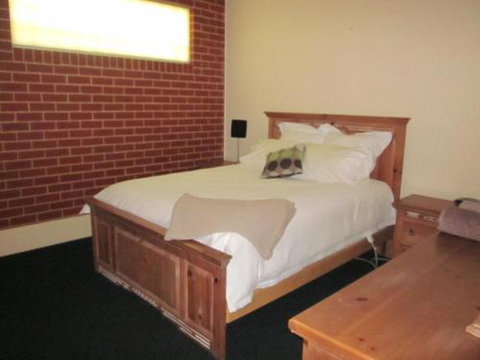 Holiday On Mostyn - Accommodation Melbourne 1
