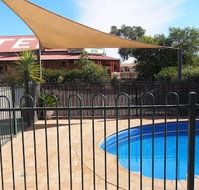 Golden Guitar Motor Inn - Accommodation Melbourne