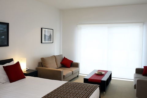 The Waves Apartments - Accommodation Melbourne 3