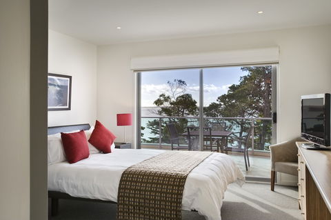 The Waves Apartments - Accommodation Melbourne 5
