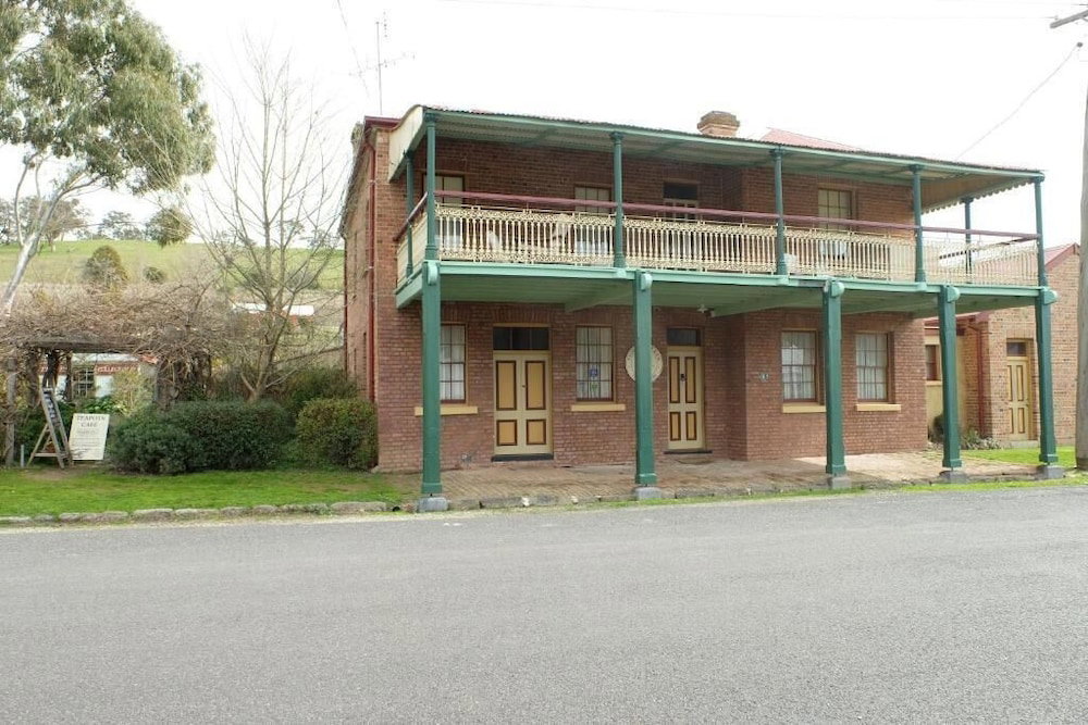 Carcoar NSW Accommodation Melbourne