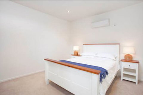 Four Kings Apartments - Accommodation Melbourne 1