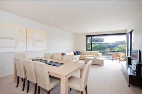 Four Kings Apartments - Accommodation Melbourne 6