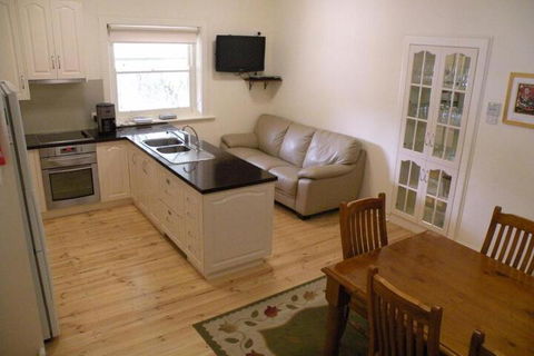 MacDonnell House Naracoorte - Accommodation Melbourne 7