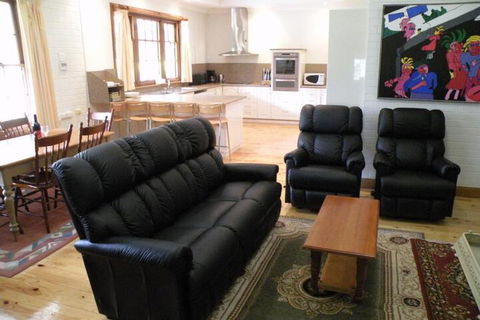 Pinkerton Hill Naracoorte - Accommodation Melbourne 5