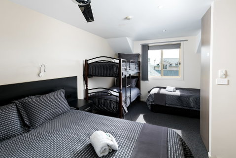 Dolphin Shores - Accommodation Melbourne 1