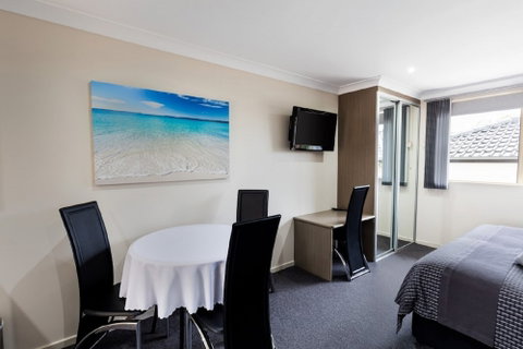 Dolphin Shores - Accommodation Melbourne 4
