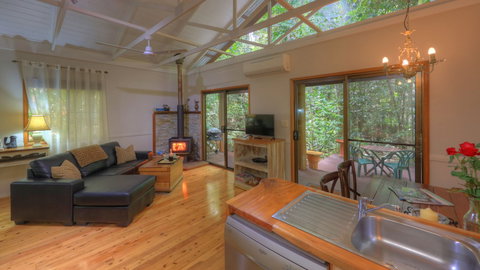 Crater Lakes Rainforest Cottages - Accommodation Melbourne 4