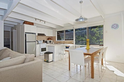 De Angelis Beach House - Accommodation Melbourne 4
