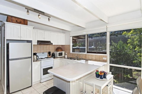 De Angelis Beach House - Accommodation Melbourne 2