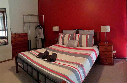 Friends At McLaren Vale - Accommodation Melbourne 4