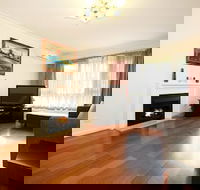 3 43 Thames Holiday Unit