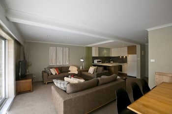 Altitude Apartments - Accommodation Melbourne 0