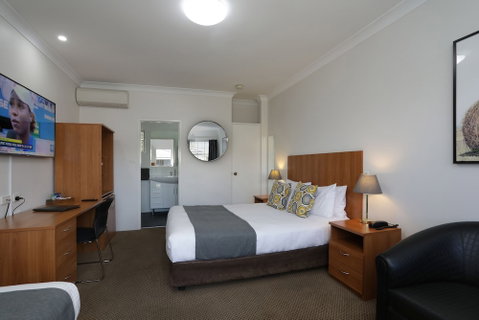 Cadman Motor Inn & Apartments - Accommodation Melbourne 6