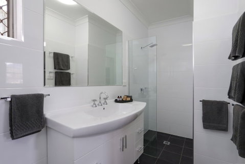Cadman Motor Inn & Apartments - Accommodation Melbourne 5