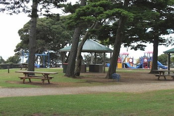 Waterfront At Waves - Accommodation Melbourne 2