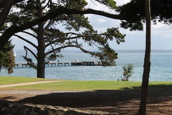 Waterfront At Waves - Accommodation Melbourne 1