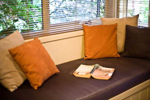 Autumn Abode Cottages Two - Accommodation Melbourne 3