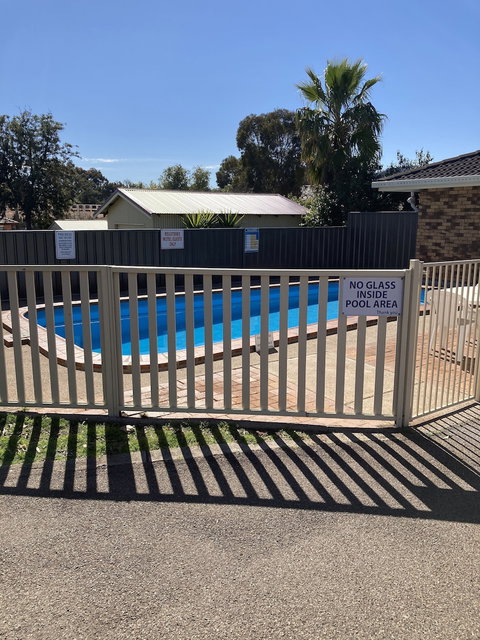 Golden Grain Motor Inn - Accommodation Melbourne 0