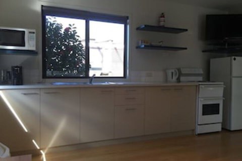 Anglesea Lodge - Accommodation Melbourne 0