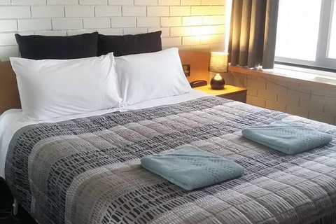 White Manor Motel - Accommodation Melbourne 2