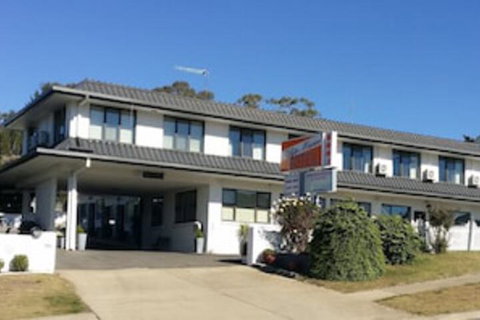 White Manor Motel - Accommodation Melbourne 0