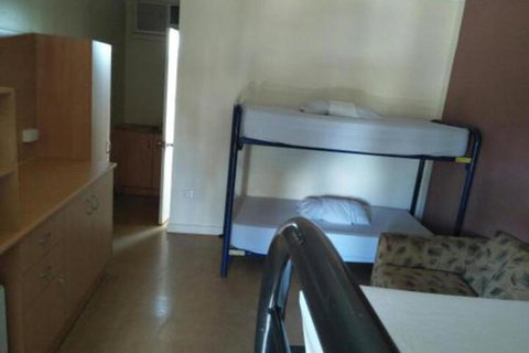 Palm Court Backpackers - Accommodation Melbourne 4