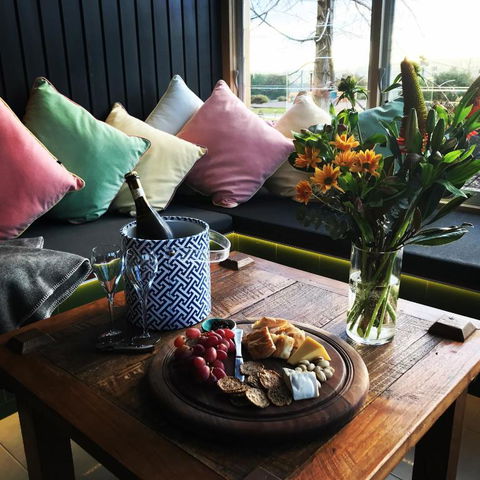 187 Merrijig - Accommodation Melbourne 2