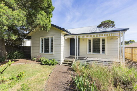 Tranquility In Cowes - Rejuvenate Stays - Accommodation Melbourne 1