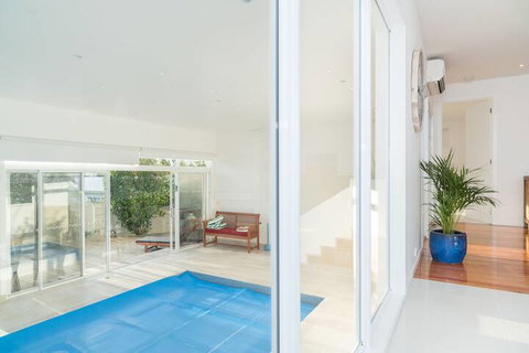 Currawong Close - Rejuvenate Stays - Accommodation Melbourne 2