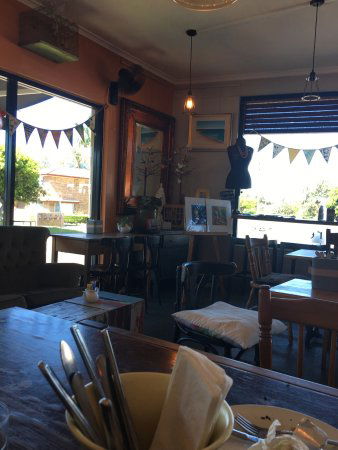Two Birds Gallery Cafe - Accommodation Melbourne 0