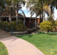 Old Town and Country Tavern - Accommodation Melbourne