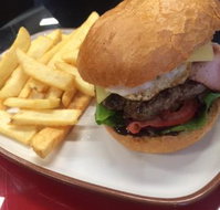 Drouin PizzaBurger Lounge - Accommodation Melbourne