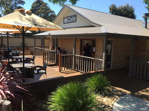 Shady Oaks Cafe - Melbourne 4u 0