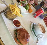 Supreme Bar and Restaurant - Accommodation Melbourne