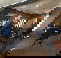 The Darnum Hotel Pub - Accommodation Melbourne