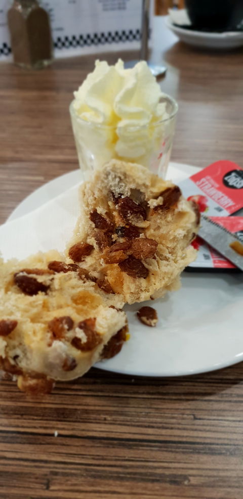 Degani Bakery Cafe - Accommodation Melbourne 4