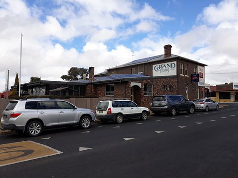 Grand Hotel - Accommodation Melbourne 0