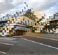 Horse and Jockey Hotel - Accommodation Melbourne