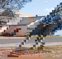 Pretty Pine Hotel - Accommodation Melbourne