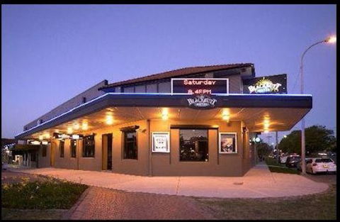 Blackbutt Hotel - Accommodation Melbourne 0