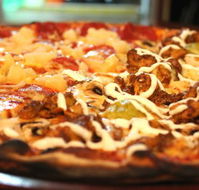 Heat Woodfired Pizza Bar - Accommodation Melbourne