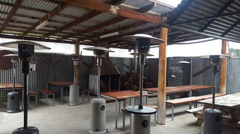 Loaded Dog Hotel Restaurant - Accommodation Melbourne 0