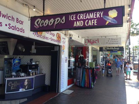 Scoops Ice Creamery And Cafe - Accommodation Melbourne 0