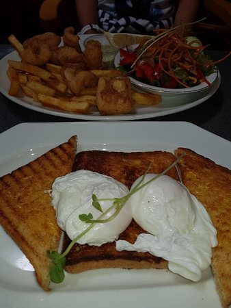 Elliott NT Accommodation Melbourne