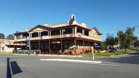 The Royal Hotel - Melbourne 4u 0