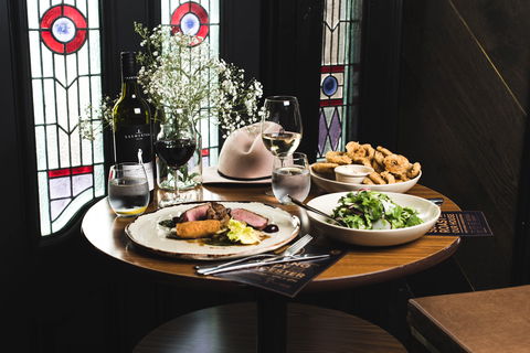 Earl Of Leicester Hotel - Accommodation Melbourne 2