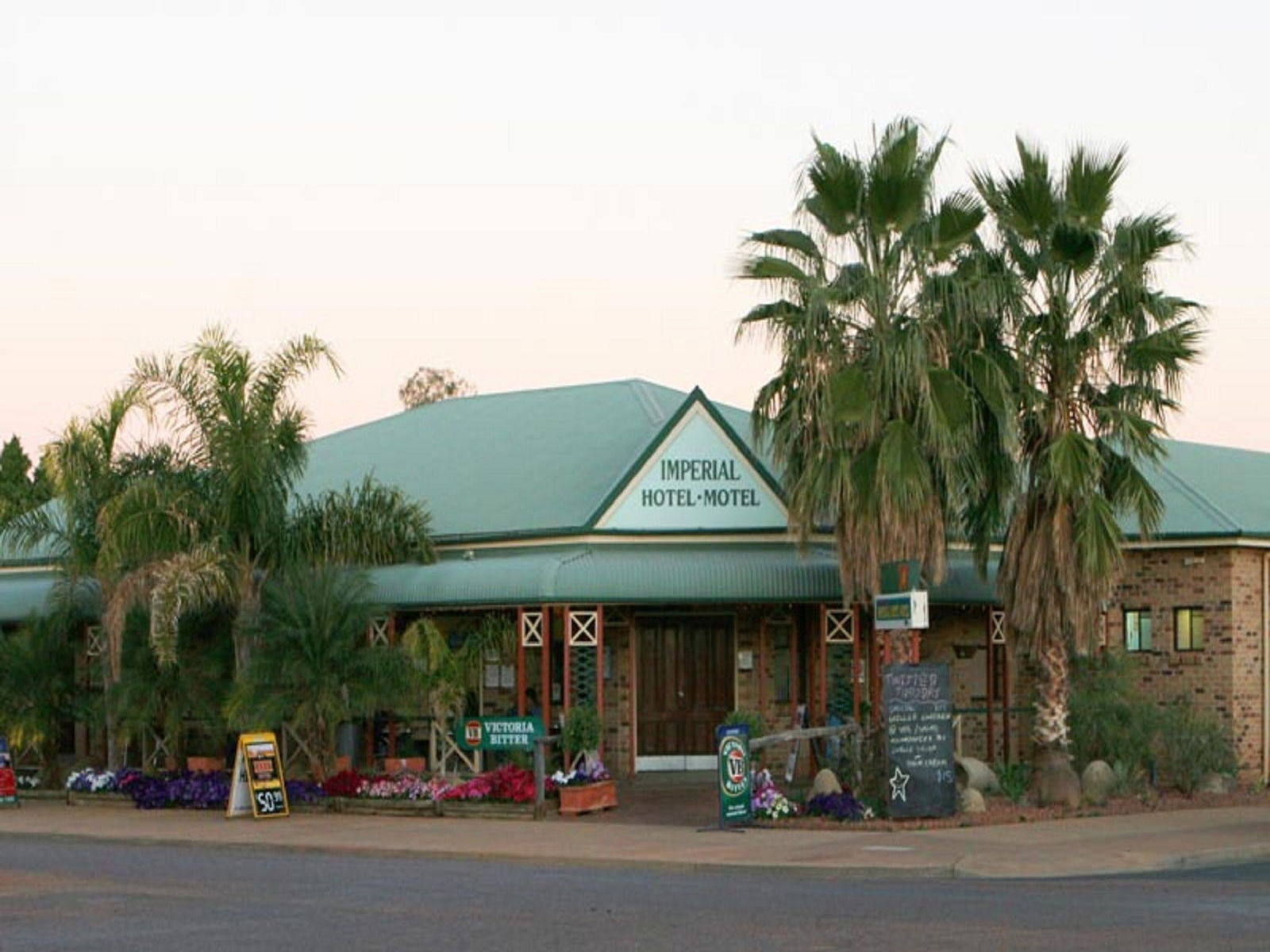 Muttaburra QLD Accommodation Melbourne